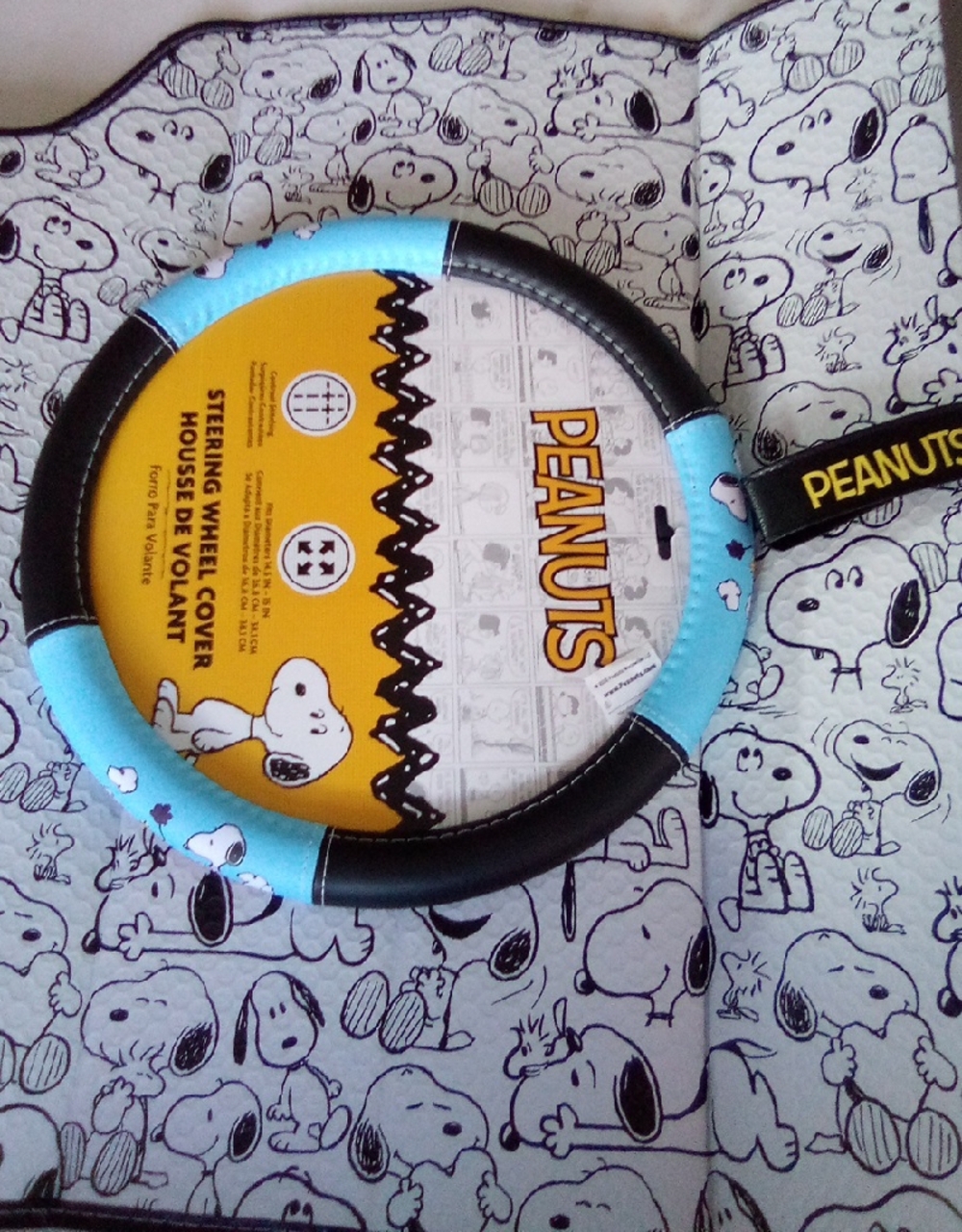 Snoopy Steering Wheel Cover & Windshield Cover